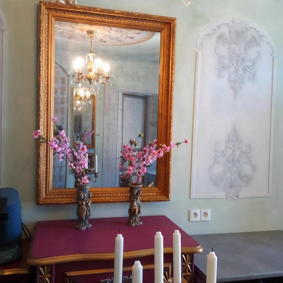 Appartement de Ville Médiévale Vinca Extérieur photo