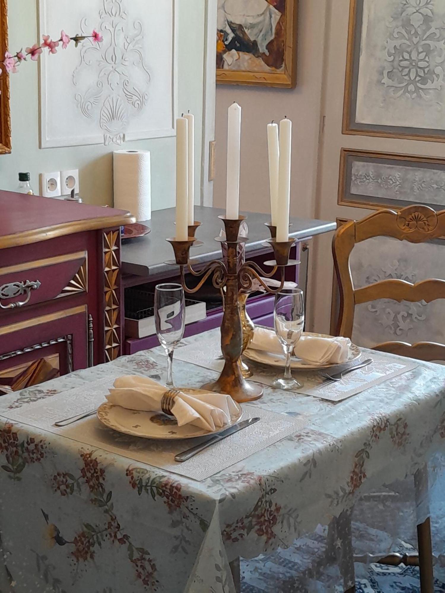 Appartement de Ville Médiévale Vinca Extérieur photo
