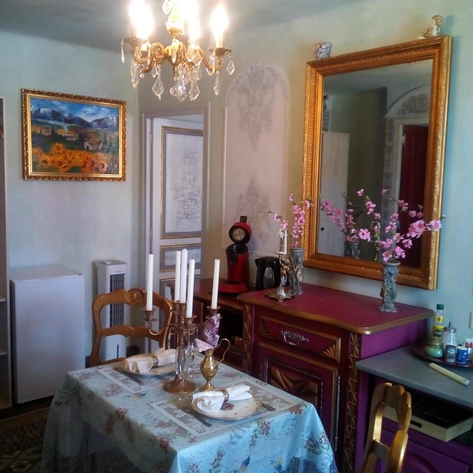 Appartement de Ville Médiévale Vinca Extérieur photo